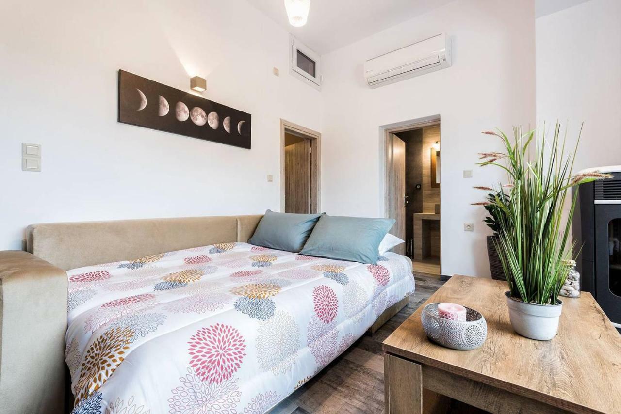 Louros Spa House Marmara Bagian luar foto
